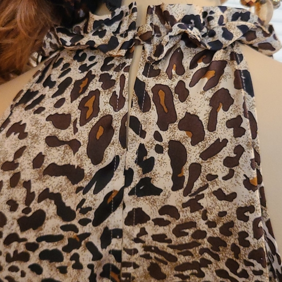 Essentials by Milano Ruffle Neck Tank - Picture 8 of 12